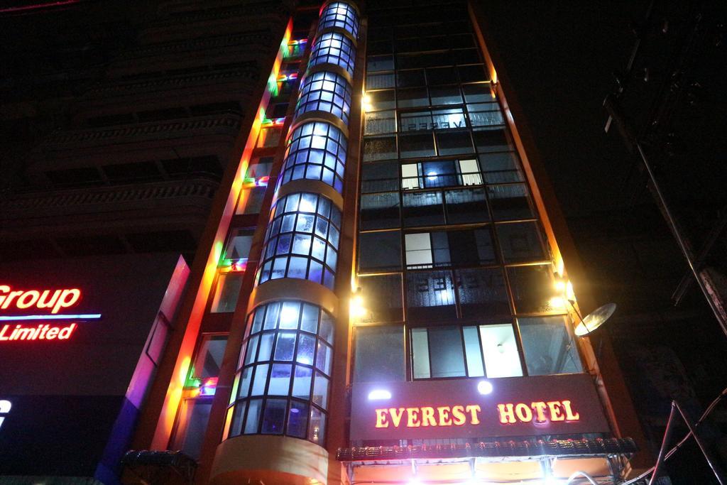Everest Hotel Янгон Экстерьер фото